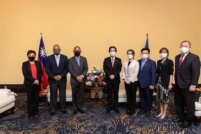 獲悉宏都拉斯總統確診，李俊俋：台灣防疫真的強。（取自李俊俋臉書）