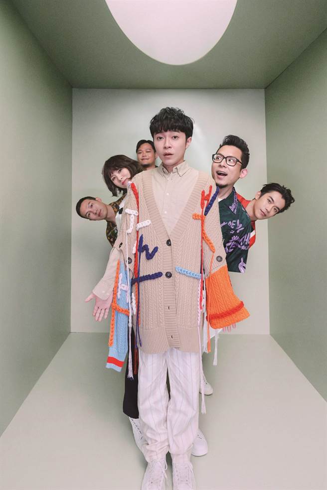 鱼丁纟过年期间不休假，全力备战演唱会。（环球音乐提供）