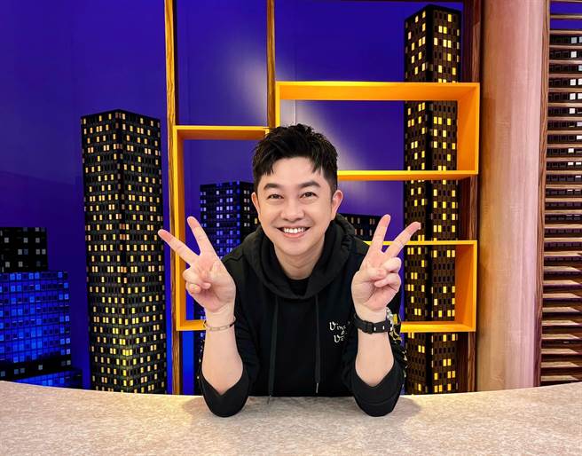 李明川曾經白目得罪有力人士親戚。（摘自臉書）