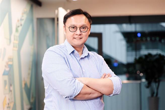 台中市长卢秀燕7日宣布新人事，拔擢曾任立委江启臣助理的郑照新，出任台中市新闻局长。（台中市府提供／卢金足台中传真）