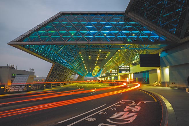 台湾奥的斯继赢得台中捷运2022年电梯世界最佳专案，再夺下桃园机场T3第三航厦的新约；图为桃园国际机场外貌。图／业者提供