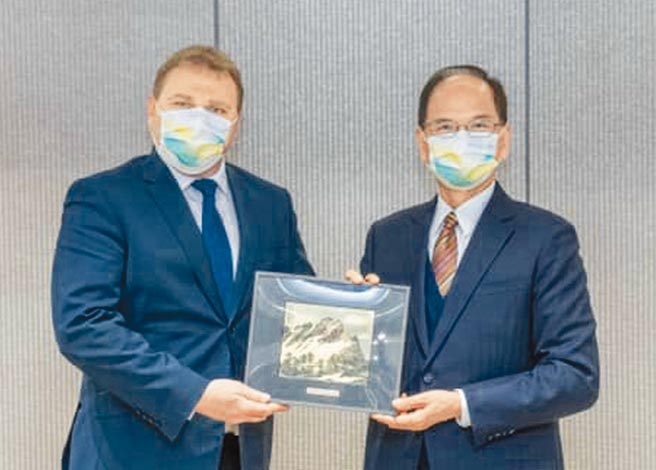 立法院长游锡堃昨在脸书贴文表示，得知爱沙尼亚的米林议员（Madis Milling）骤逝消息，深感不舍。图为米林议员去年12月来台参加「开放国会论坛」。（摘自游锡堃脸书）