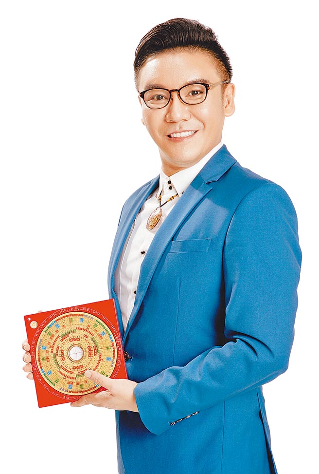 开运美相达人邱圣文分享12生肖开运色。（邱圣文提供）