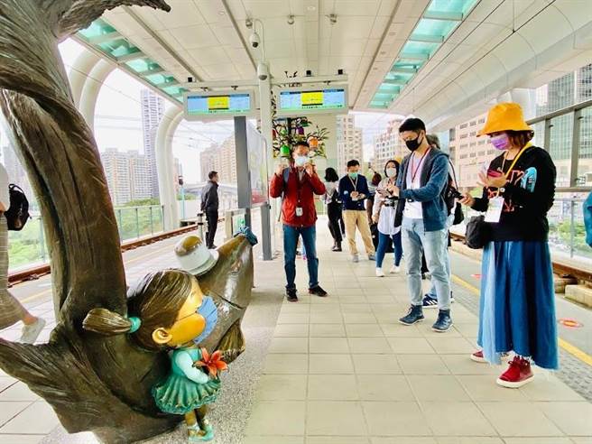 淡水旅學堂推出輕軌茶旅，帶民眾搭輕軌、品好茶（旅學堂提供／戴上容新北傳真）