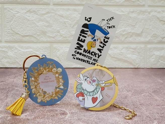 （大人樣夢遊仙境，一卡通復刻童話，英式風格優雅又時尚。 圖／一卡通公司提供）