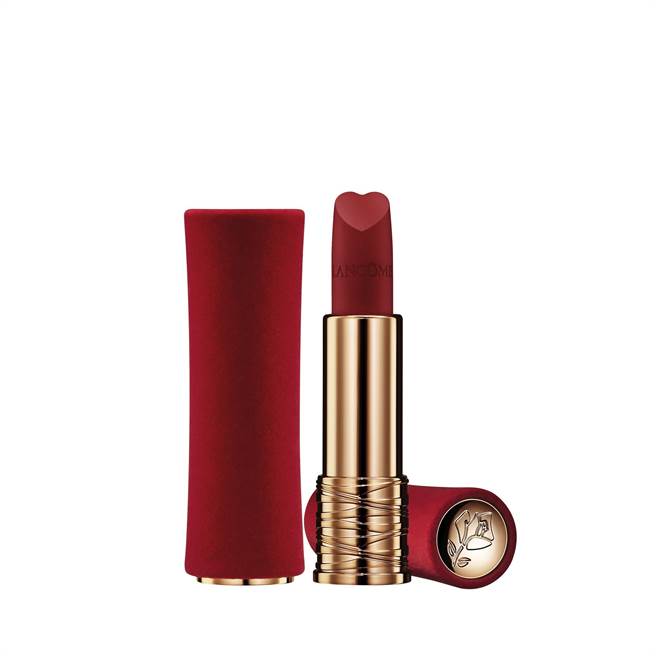 兰蔻绝对完美唇膏2022情人节丝绒限定版 (丝绒雾感) ＃121，1250元。（兰蔻提供）