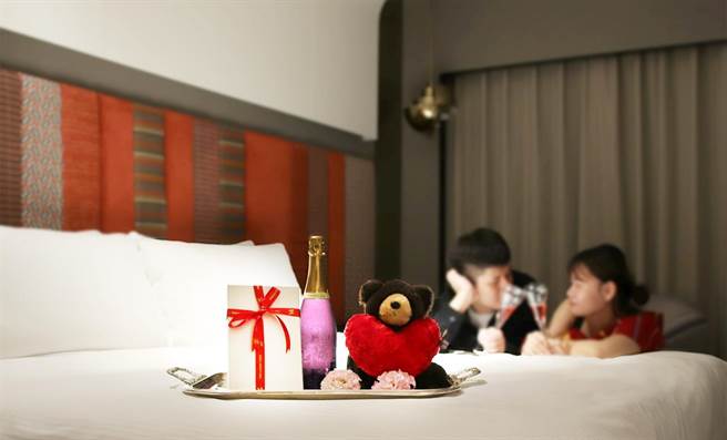 台北亞都麗緻大飯店Love 就是愛，情人節住房專案。（台北亞都麗緻大飯店提供）★中時新聞網關心您：喝酒過量，有礙健康！
★中時新聞網提醒您：酒後不開車，安全有保障