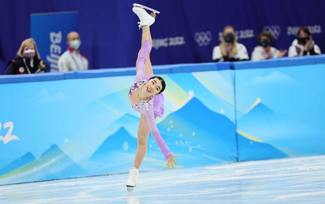台裔美籍滑冰选手陈楷雯昨天二度叩关冬季奥运表现亮眼，一袭淡紫舞衣更是焦点所在。（新华社）