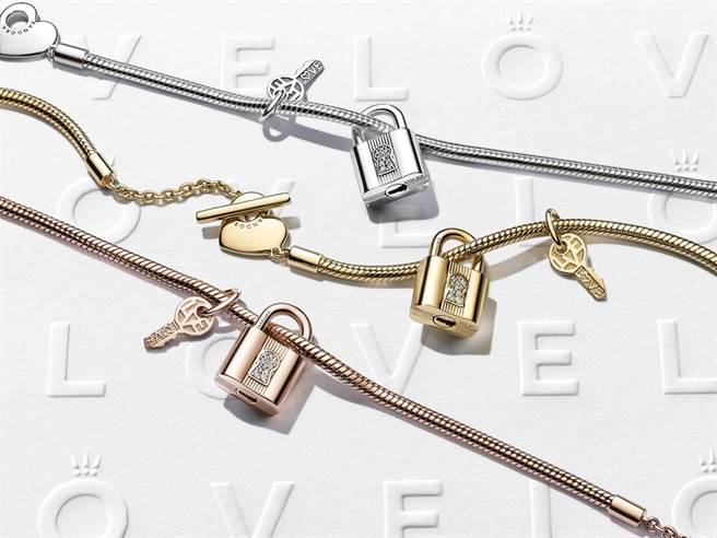 统一时代百货台北店的PANDORA 2022情人节系列手链，3280元起。（统一时代百货台北店提供）