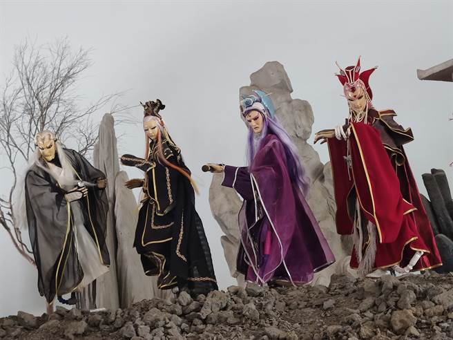 「天宇布袋戲」領袖黃文耀過世，享壽67歲。（圖／翻攝自天宇不滅臉書）