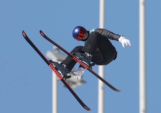 谷爱凌在决赛中三轮各拿下93.75、88.50、94.5分。（新华社）