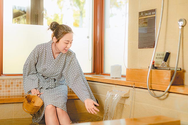 福容大饭店对抗冷气团，在饭店就能泡好汤。（福容大饭店提供）