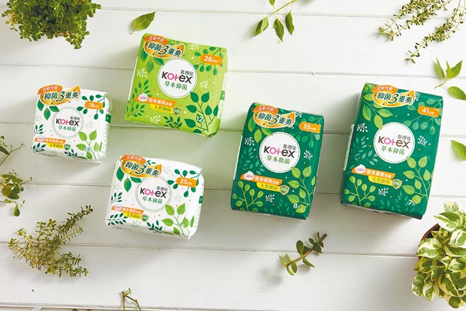 Kotex草本抑菌卫生棉主打天然抑菌精华、自然草本清香及细致绵密的微米慕斯表层。（Kotex提供）