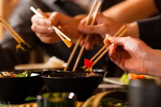 古代拿筷子吃飯不禮貌 箸用途簡單卻大有玄機 