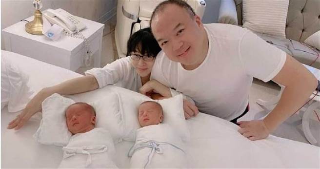 明金成与爱妻拚10次试管终获双胞儿却骤逝 。（明金成脸书）