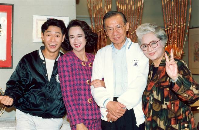 常枫过去演出电视剧《江湖再见》，左起为谢祖武、汤兰花、常枫、卢碧云。（图／中时资料照片）