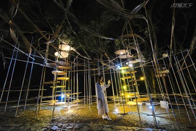 薪作x府城後花園的作品《垂直的地語》。(圖/行遍天下)