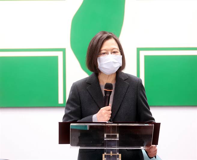 身兼黨主席蔡英文總統9日在中常會前發表新春談話，蔡總統（見圖）表示，尋找兼顧經濟的防疫台灣模式、部署優質人選回應人民期待等四大目標。(台北市新聞記者聯誼會提供)