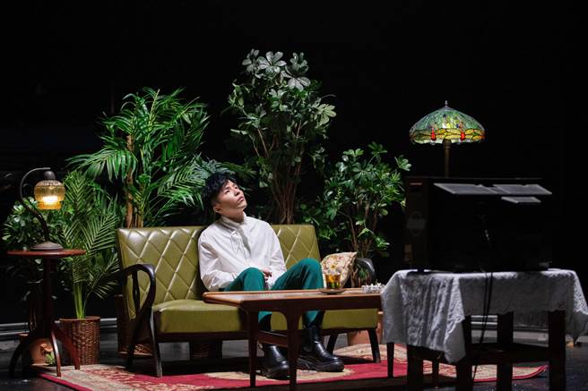 小宇推出新歌〈年少不平凡〉MV。（華納音樂提供）