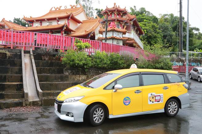 台南市首创「小黄公车」机制，深入偏乡地区，让民眾以公车票价享受计程车的服务。（台南市政府提供／张毓翎台南传真）