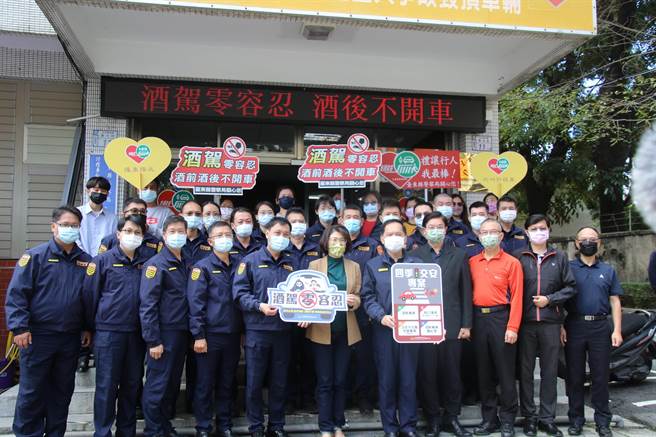 往各單位，感謝相關人員春節仍堅守第一線，維護縣民的健康安全。 （台東縣政府提供）