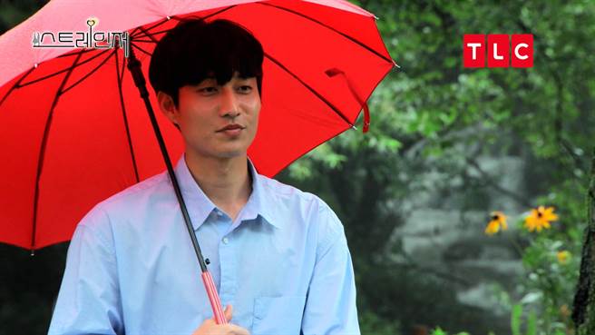 腼腆的金先生常被说长得像《夫妇的世界》男主角朴海镇。（TLC旅游生活频道提供）