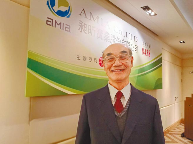 昶昕董事长陈国金坚持以绿色特化品结合回收再生技术，来创造循环经济的新奇蹟。图／郑淑芳