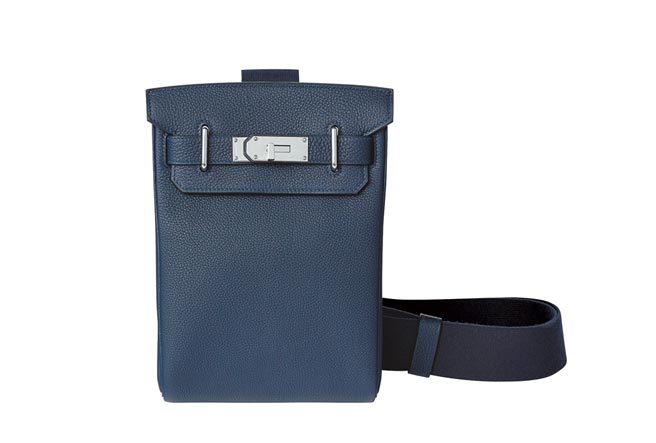 Hermes小牛皮材质后背包，25万1100元。（Hermes提供）