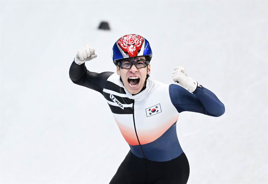 韩国选手在冬奥短道速滑赛中遭判犯规失格，引发舆论不满。图／新华社(photo:ChinaTimes)