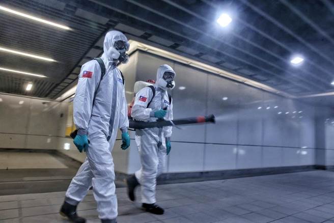 新北市昨日针对嘉联益厂及同宿舍员工扩大採检，初步採检出14例阳性个案，尚待复验。（图／示意图，中时资料照）