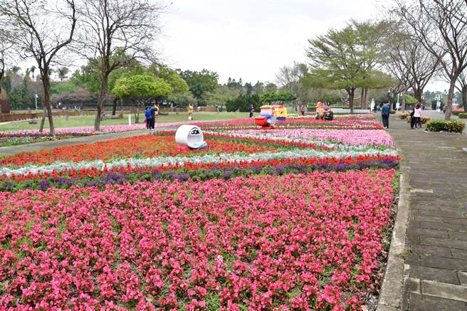 溪州公園「花在彰化」自2月1日大年初一至9日，到訪人潮已經突破52萬人次。（彰化縣政府提供／吳敏菁彰化傳真）