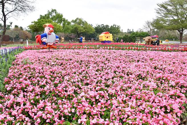 溪州公園「花在彰化」自2月1日大年初一至9日，到訪人潮已經突破52萬人次。（彰化縣政府提供／吳敏菁彰化傳真）