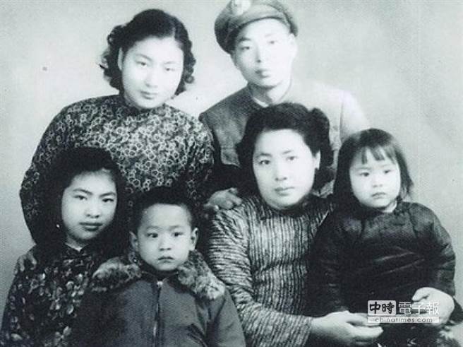 黑猫中队飞行员陈怀生为报效国家，几乎与家人分隔两地，未料死后，依然无法破镜重圆。（中时檔案照／翻摄网路）