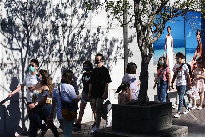 明天(11日)全台气温回暖，转为阳光露脸的天气。(资料照／邓博仁摄)