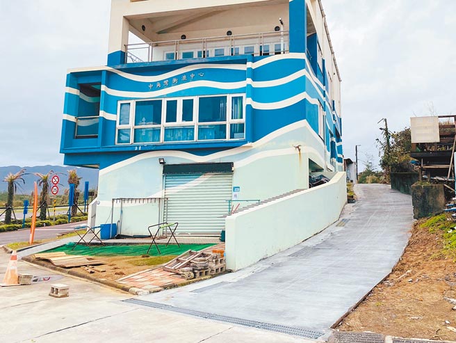 中角湾衝浪基地道路优化工程已于农历春节前完成，改善用路环境。（金山区公所提供／王扬杰新北传真）