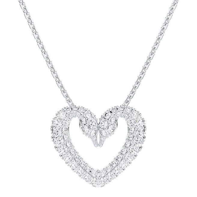 板橋大遠百SWAROVSKI UNA鏈墜，推薦價5450元。（遠百提供）