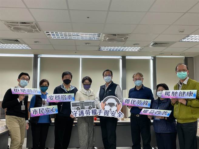 公车司机休息时间不足，北市重罚7业者372万元。（杨亚璇摄）