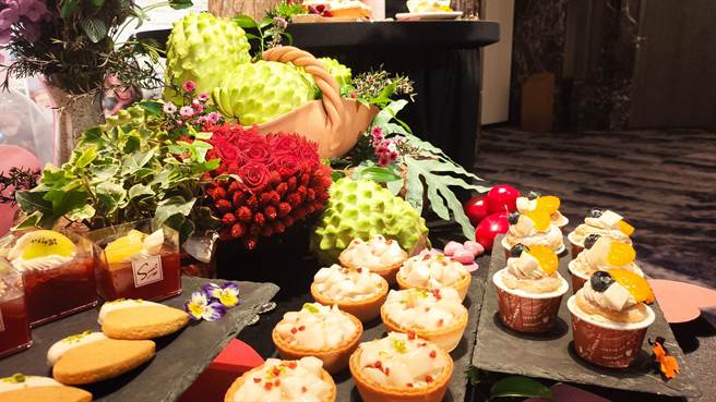 中国大陆去年以检疫为由禁止我国释迦输入，为了分散无法输入中国的1万3000公吨释迦，农委会祭出内销5000公吨、外销5000公吨及加工3000公吨。（林良齐摄）