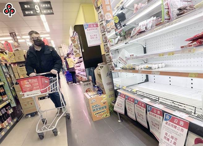 为了稳定物价，农委会从去年起希望鸡蛋批发价冻涨，至今已冻涨超过50天。（报系资料照）