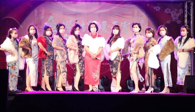 花樣年華的美好歲月，讓人彷彿來到十里洋場上海灘。（金湖鎮公所提供）