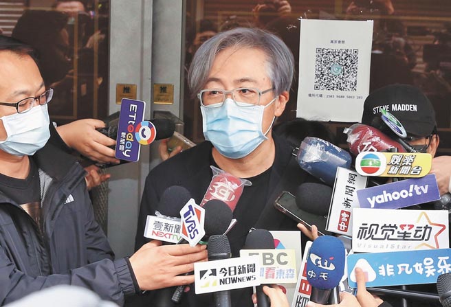 张宇与明金成因拍戏结缘而成为好友，灵堂吊唁后受访不时哽咽。（陈俊吉摄）