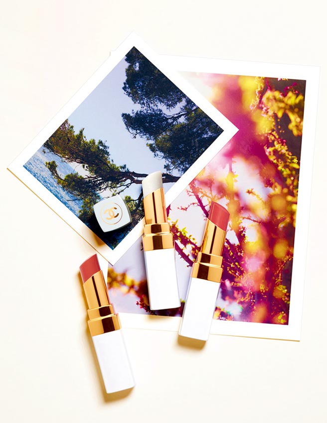 香奈儿纯白包装的COCO持色润唇膏。（香奈儿提供）