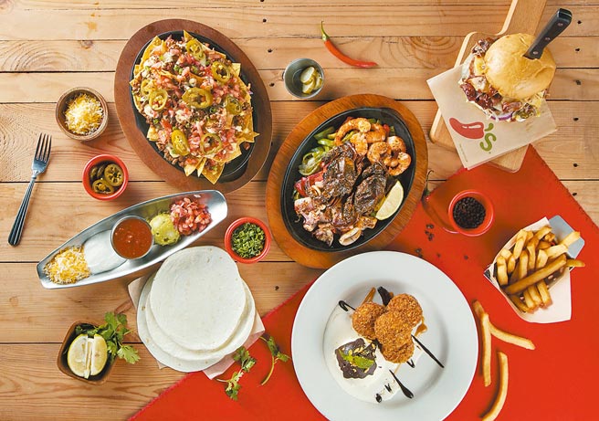 新光三越台北天母店CHILI’S揪是有墨气套餐，特价1799元。（新光三越提供）