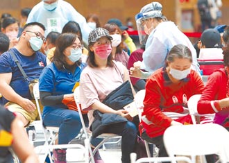 新北本土＋3 手搖飲店員去過高雄大寮