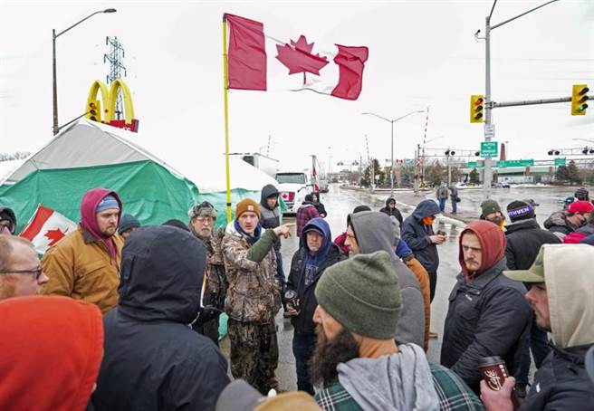 卡車司機抗議延燒 加拿大安大略省宣布緊急狀態。（美聯社）