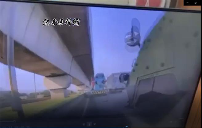 真相影片曝光！云豹甲车击落「瑞典坦克」 竟是它瞬间鬼之左切。(翻摄自记者爆料网)