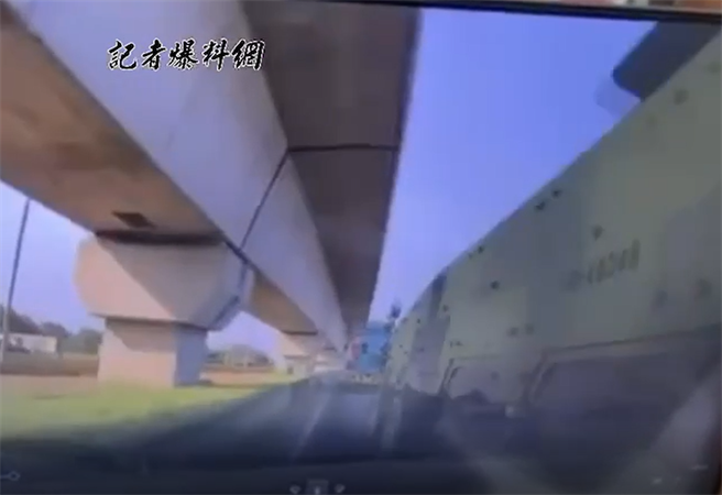 真相影片曝光！云豹甲车击落「瑞典坦克」 竟是它瞬间鬼之左切。(翻摄自记者爆料网)