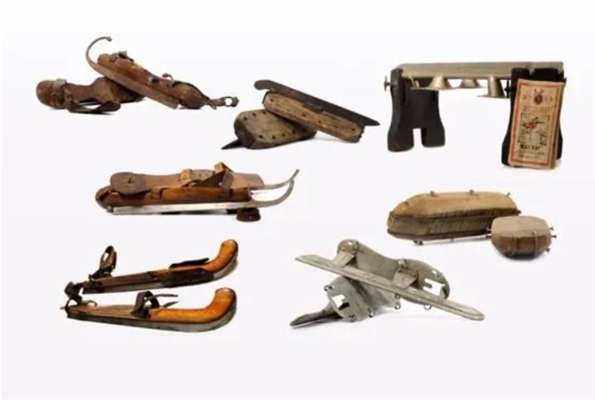 不同时期的中外冰刀。（作者供图）