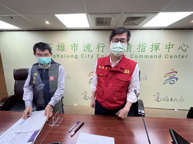 染疫高雄沙石场司机（案19584）被查出故意和朋友串连说谎、隐匿跑到苗栗的足迹，市长陈其迈强调后续「将照法律走」。（袁庭尧摄）