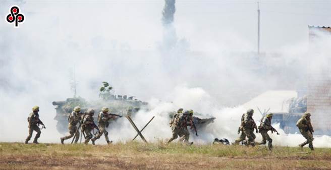 俄罗斯与乌克兰情势紧张，多国外交部纷纷呼吁各国国民儘速离开乌克兰，我国同样呼吁侨民撤离。(示意图／本报资料照)